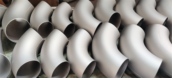 Processing methods for titanium pipe fittings